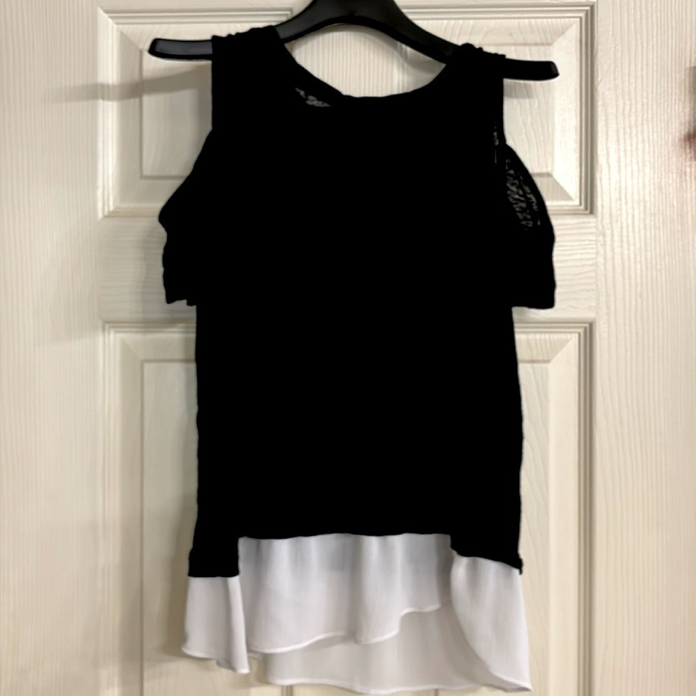 I.N.C International Concepts black and white peek a boo shoulder medium shirt